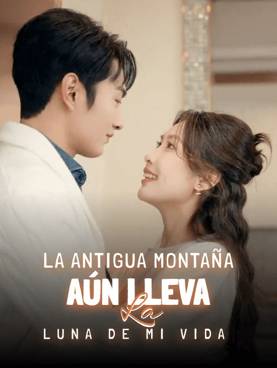 La antigua montaña aún lleva la luna de mi vida